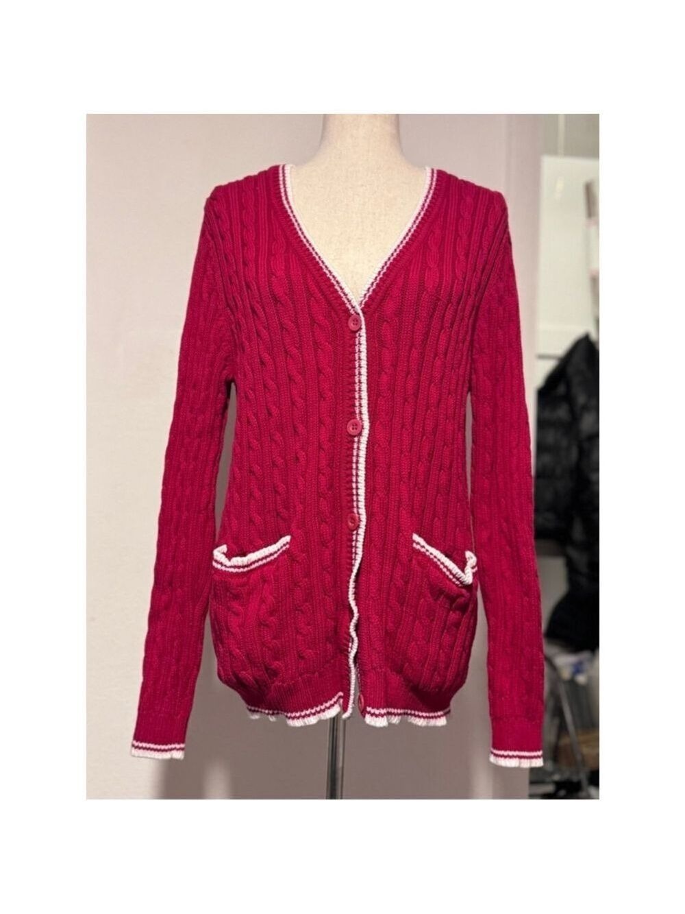 Vintage Cabin creek red sweater size medium 100% cotton made in the UAE